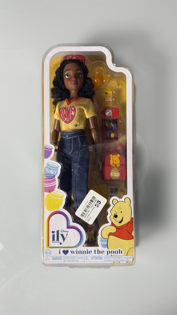 Disney ily 4EVER Winnie the Pooh 12.5" Fashion Doll Accessories New